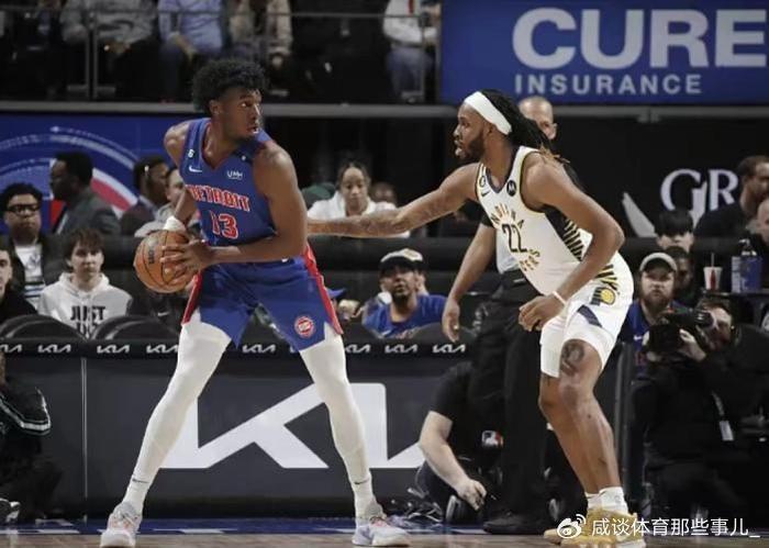 NBA绿军与篮网激烈对决：精彩回放！